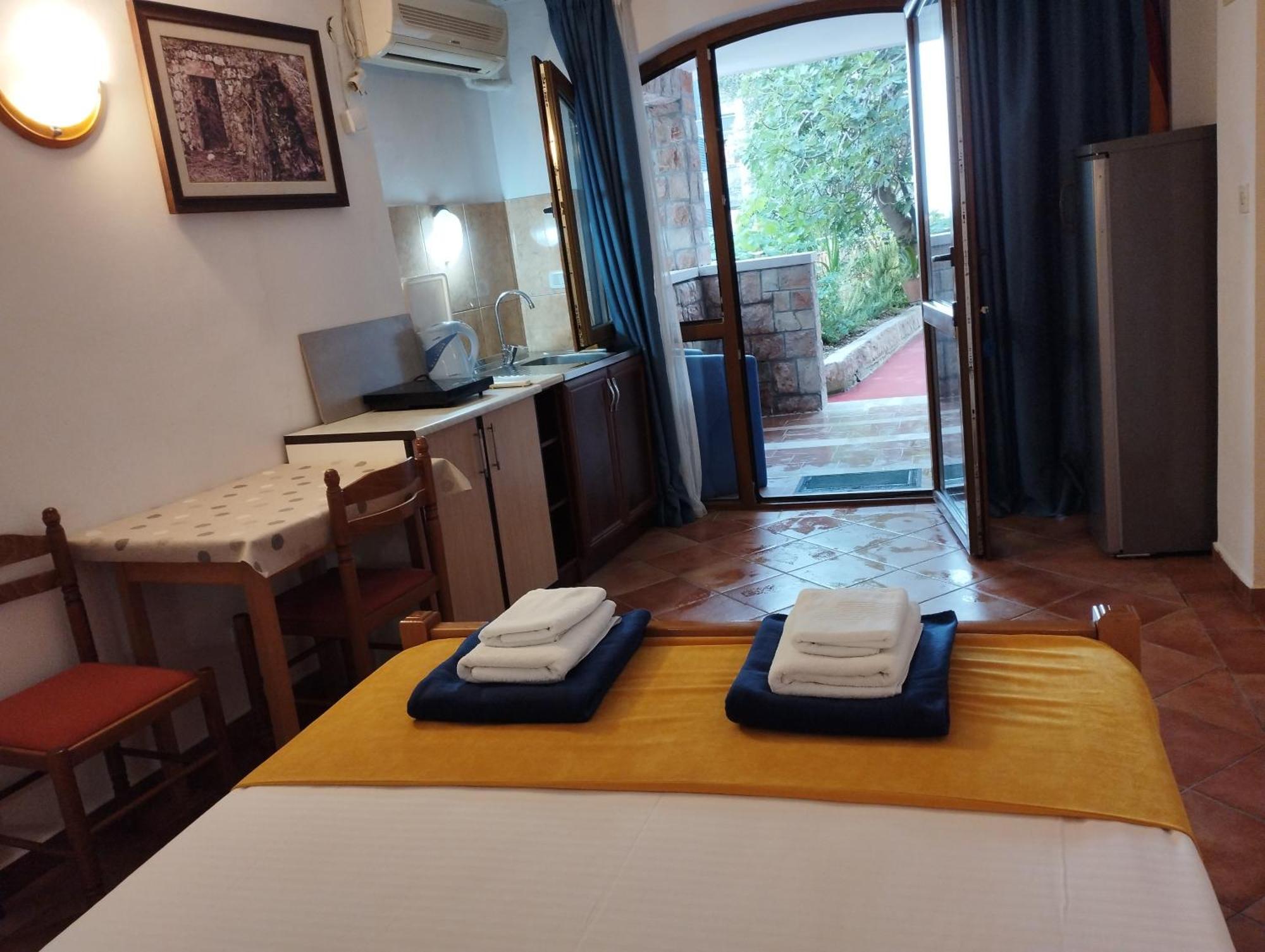 Zoro Apartments Sveti Stefan Rom bilde